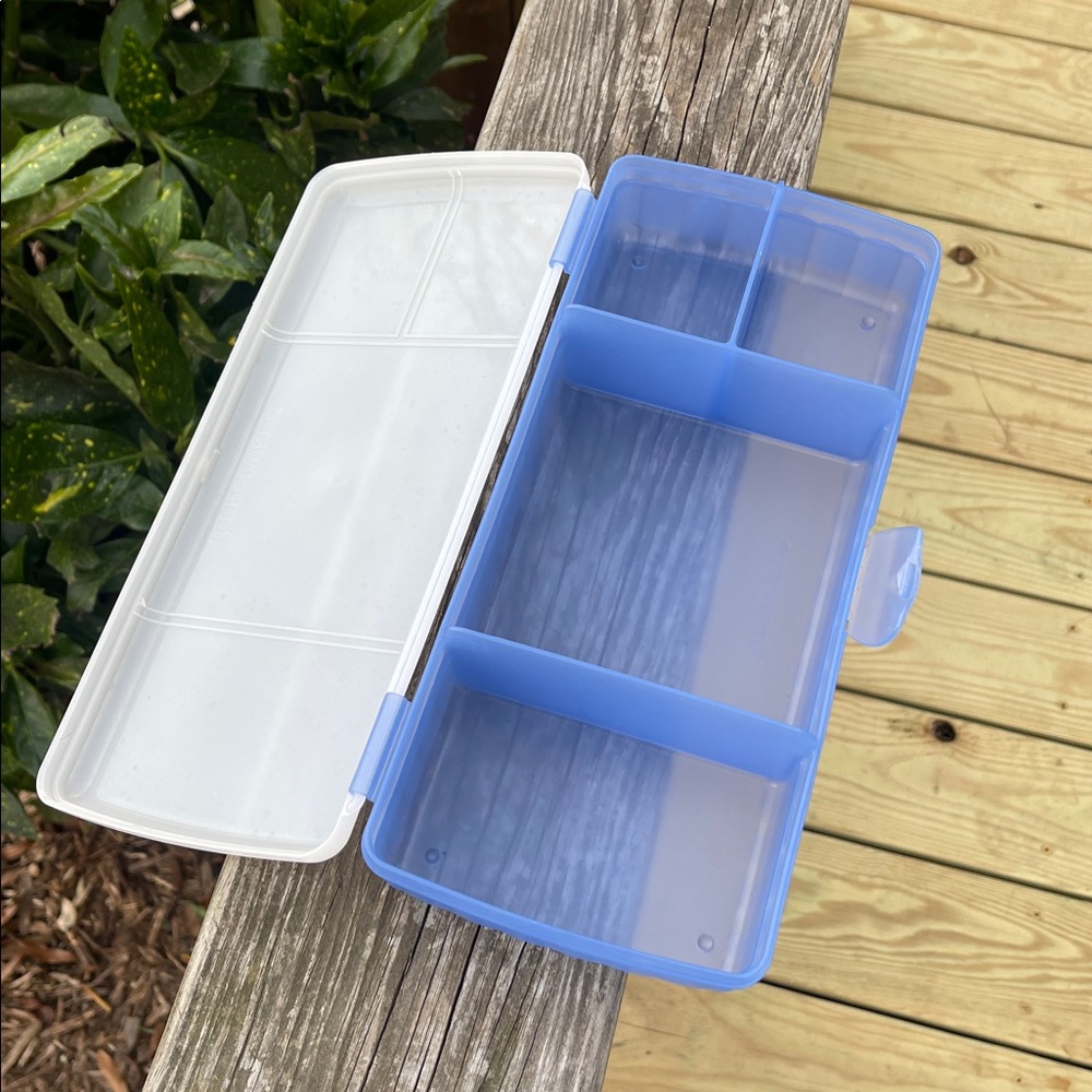 Tupperware Lunch N Things Divided Container - Picture 6 of 10